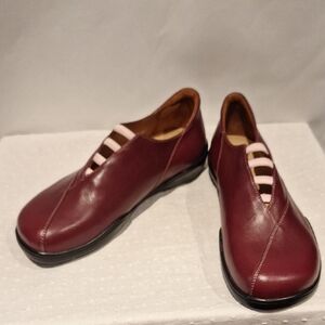 Birkenstocks Footprints Women's Burgundy Leather Shoes Size EU 37 US 6.5